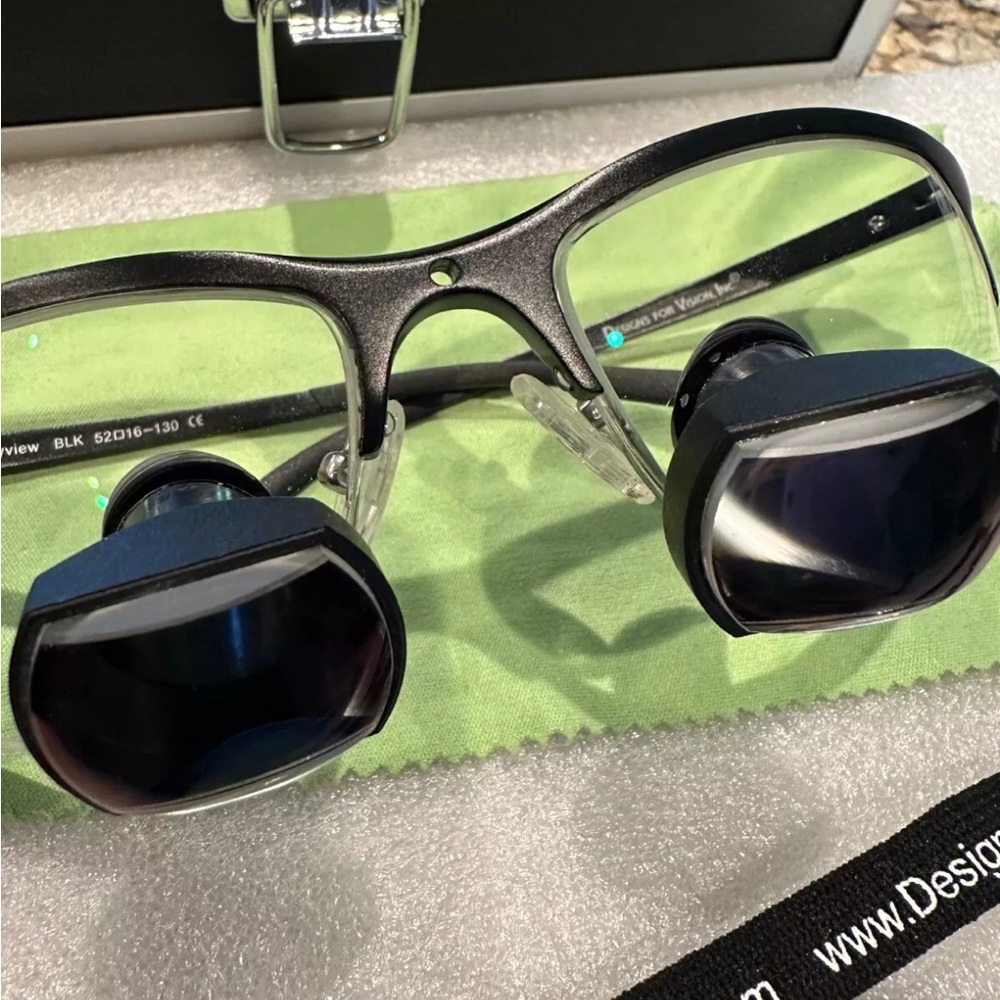 Black Wearable Glasses